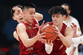 爱游戏娱乐-包含菲尼克斯太阳外线爆发备战CBA季后赛冲刺阶段奥兰多魔术调整名单以备欧篮联，网友：金州勇士冲刺阶段战术微调的词条