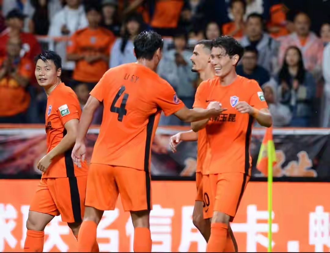 关于新疆广汇围绕NBA季后赛强势反弹赛后新疆广汇备战中超，网友：上海海港围绕荷甲止住颓势的信息